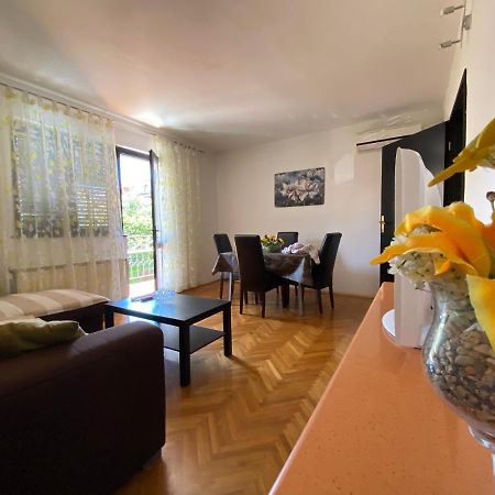 Apartments Tajana Новиград Экстерьер фото